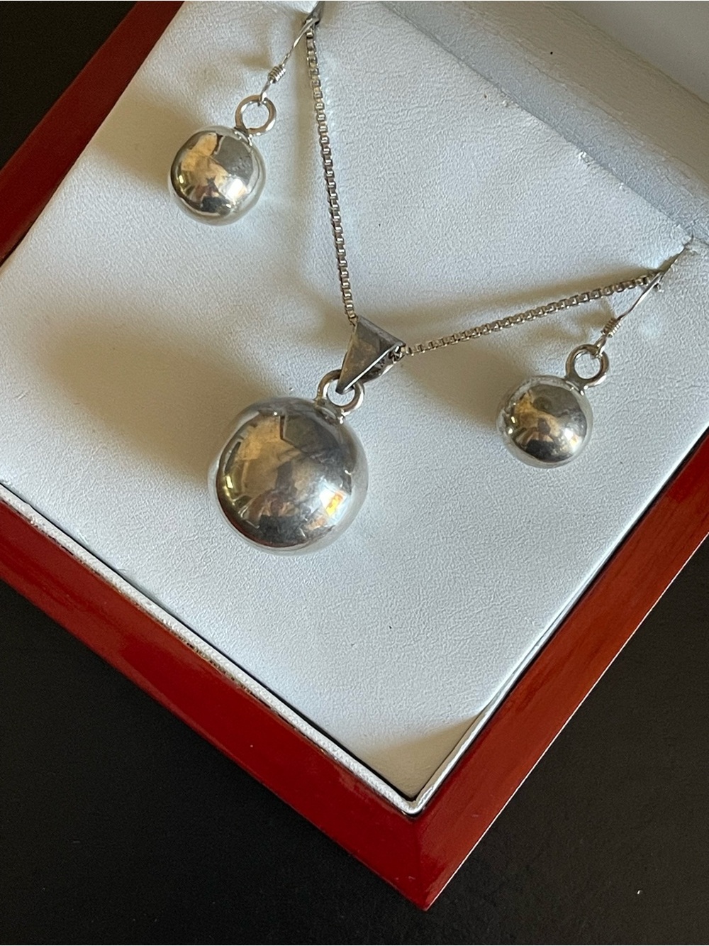 925 Sterling Silver Polished Ball Pendant Necklace and Earrings Set - Picture 5 of 11